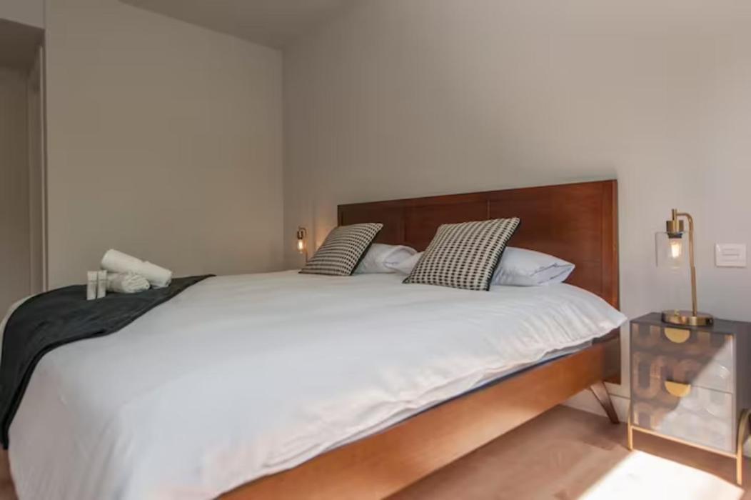 Apartamento Moderno Y Lujoso Apartamento En Urbanizacion Privada Con Terraza De Diseño En Valdebebas / Ciudad Deportiva Real / Feria De *